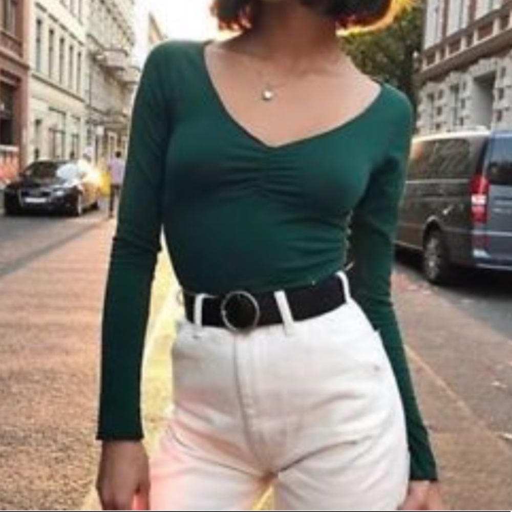 Brandy Melville Green Ruched Long Sleeve Top